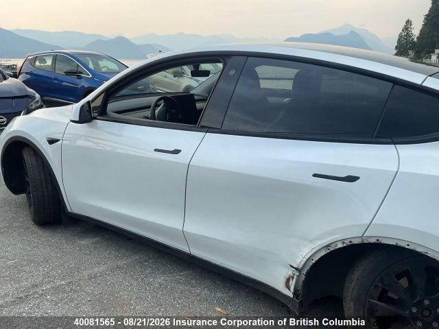 Tesla Model Y 2021 5YJYGDEE6MF061659 Image 7