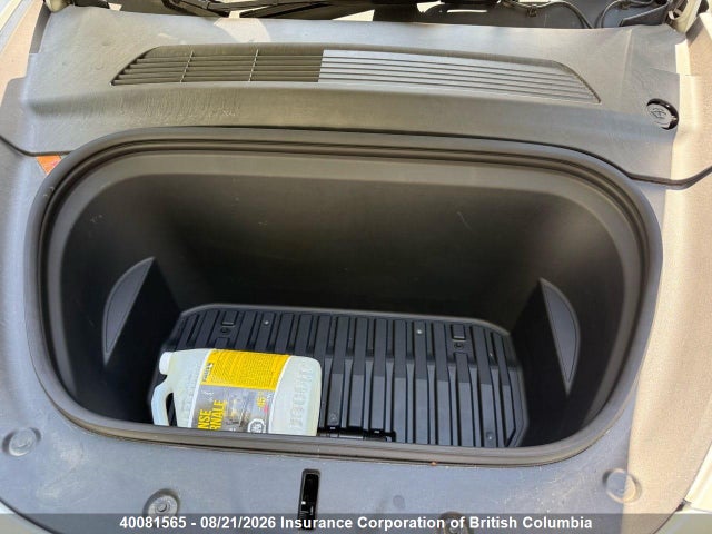 Tesla Model Y 2021 5YJYGDEE6MF061659 Image 8