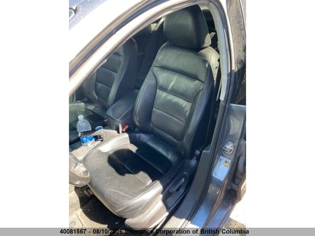40081567 :رقم المزاد ، 3VWWL7AJ4BM092809 vin ، 2011 Volkswagen Jetta مزاد بيع