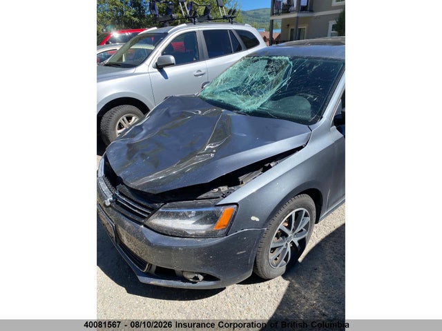 40081567 :رقم المزاد ، 3VWWL7AJ4BM092809 vin ، 2011 Volkswagen Jetta مزاد بيع