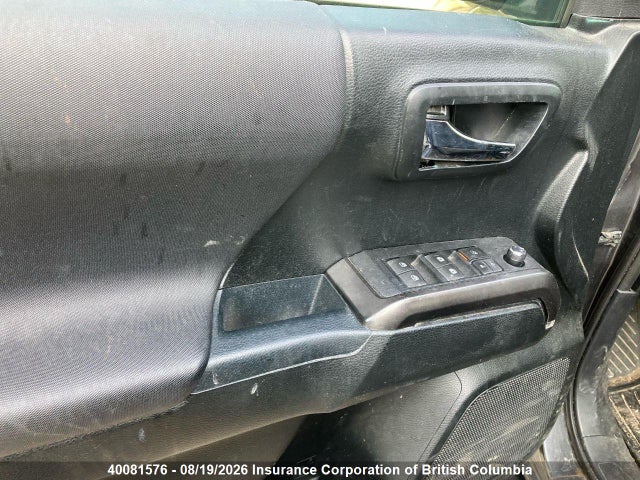 40081576 :رقم المزاد ، 5TFDZ5BN9HX015578 vin ، 2017 Toyota Tacoma Dbl Cab/sr5/trd Sport/or مزاد بيع