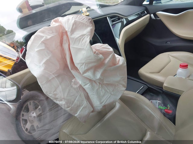 2016 Tesla Model S მანქანა იყიდება აუქციონზე, vin: 5YJSA1E21GF158042, აუქციონის ნომერი: 40076416