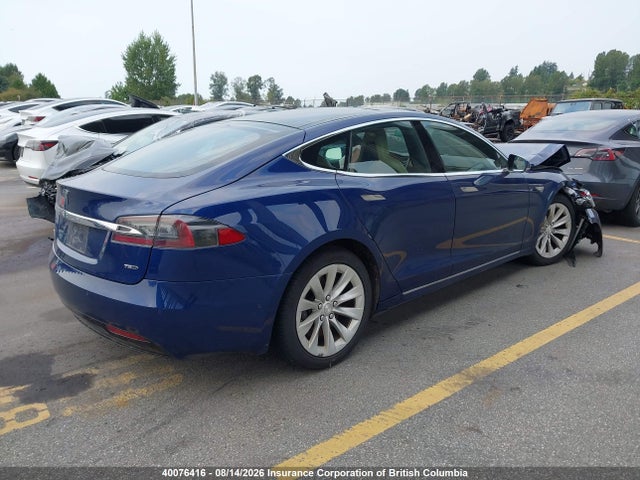 2016 Tesla Model S მანქანა იყიდება აუქციონზე, vin: 5YJSA1E21GF158042, აუქციონის ნომერი: 40076416