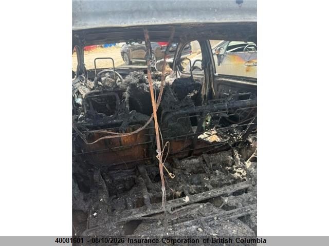 40081601 :رقم المزاد ، 2T1KU40E59C096758 vin ، 2009 Toyota Matrix مزاد بيع