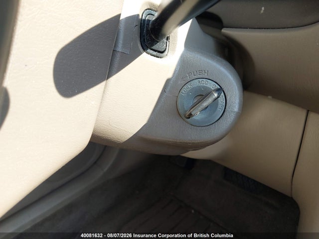 40081632 :رقم المزاد ، 2T1BR12EX2C858758 vin ، 2002 Toyota Corolla Ce/le/s مزاد بيع