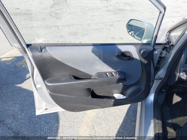 40081638 :رقم المزاد ، JHMGD38637S812726 vin ، 2007 Honda Fit مزاد بيع