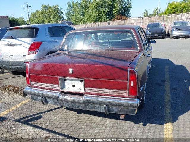 40081792 :رقم المزاد ، 1G3CW5132H4308244 vin ، 1987 Oldsmobile 98 Regency Brougham مزاد بيع