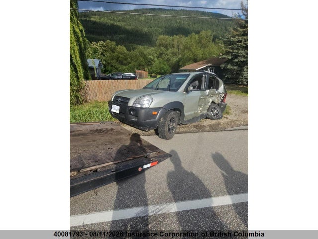 2006 Hyundai Tucson Gl მანქანა იყიდება აუქციონზე, vin: KM8JM12D06U275587, აუქციონის ნომერი: 40081793