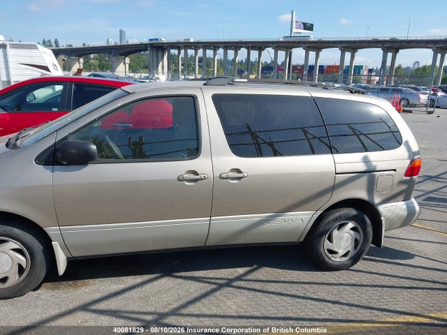 Продажа на аукционе авто 2000 Toyota Sienna Le/xle, vin: 4T3ZF13C3YU310488, номер лота: 40081829