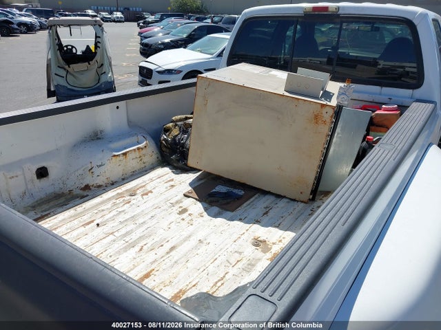 1999 Ford F350 Super Duty მანქანა იყიდება აუქციონზე, vin: 1FTWW33F0XEF10839, აუქციონის ნომერი: 40027153