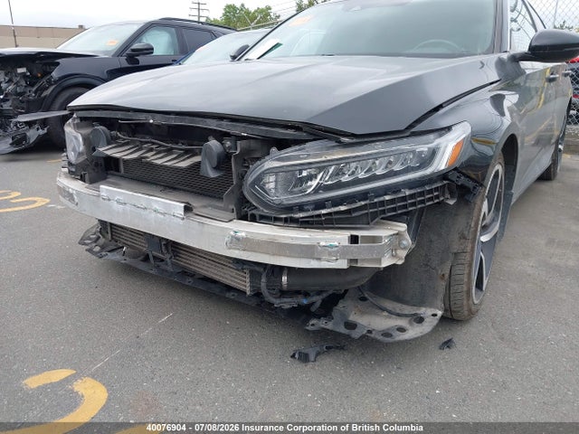 Auction sale of the 2018 Honda Accord Sport, vin: 1HGCV1F31JA808344, lot number: 40076904