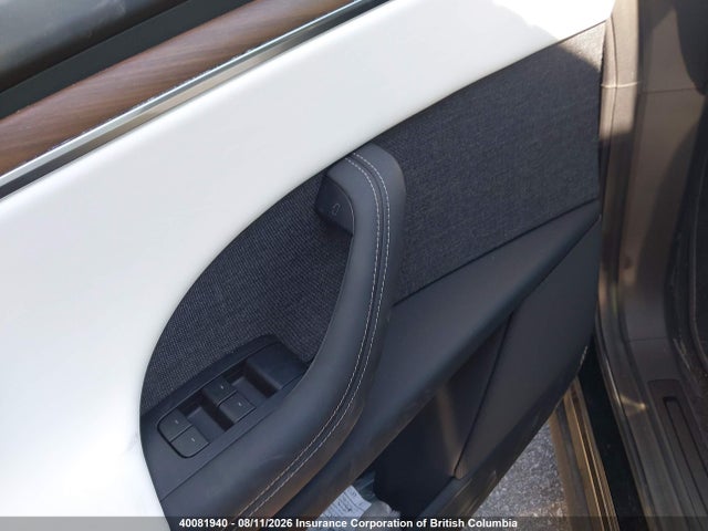 Продаж на аукціоні авто 2023 Tesla Model X Awd/standard Range, vin: 7SAXCBE5XPF422989, номер лоту: 40081940
