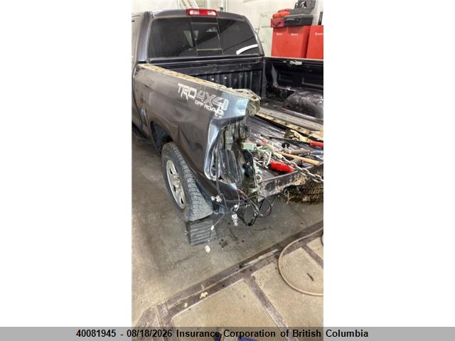 Aukcja sprzedaży 2017 Toyota Tundra Sr5 Plus 5.7l V8, vin: 5TFUY5F1XHX666020, numer aukcji: 40081945