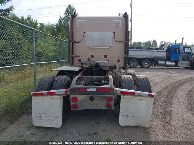 40082034 :رقم المزاد ، 1XP5DB0XX4N825215 vin ، 2004 Peterbilt 379 مزاد بيع