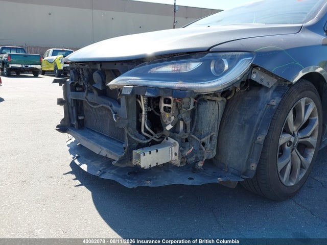 Auction sale of the 2015 Chrysler 200, vin: 1C3CCCBG5FN703724, lot number: 40082078