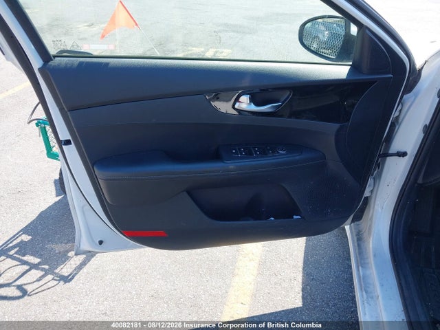 40082181 :رقم المزاد ، 3KPF54AD8KE033147 vin ، 2019 Kia Forte مزاد بيع