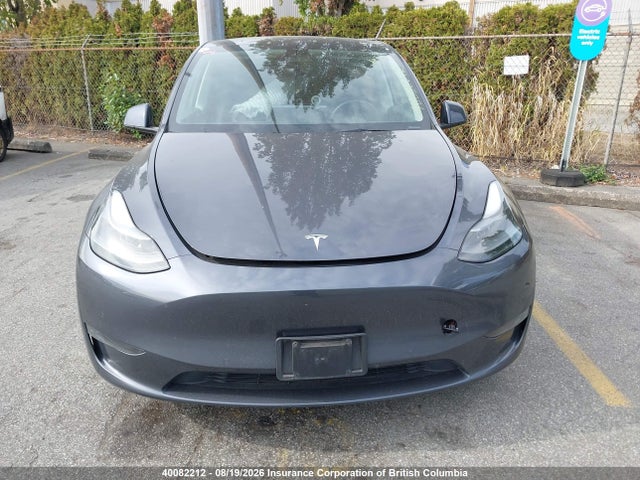 Tesla Model Y 2022 7SAYGAEE5NF543929 Image 12