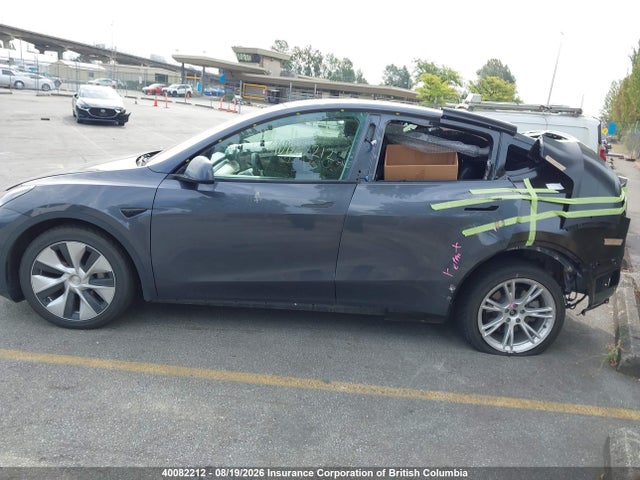 Tesla Model Y 2022 7SAYGAEE5NF543929 Image 14