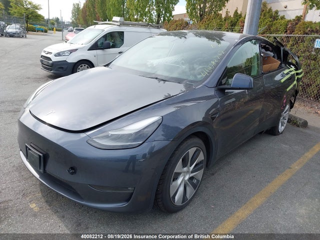 Tesla Model Y 2022 7SAYGAEE5NF543929 Image 2