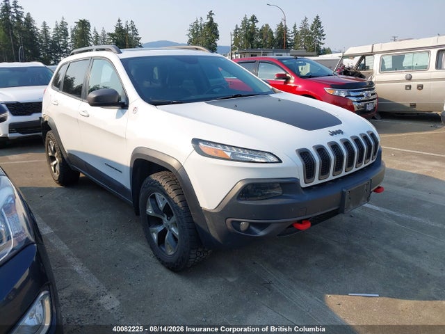2017 Jeep Cherokee Trailhawk მანქანა იყიდება აუქციონზე, vin: 1C4PJMBS4HW644773, აუქციონის ნომერი: 40082225