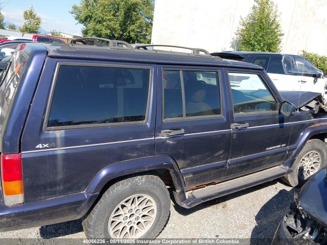 Auction sale of the 1999 Jeep Cherokee Limited, vin: 1J4FF78S6XL621608, lot number: 40066236