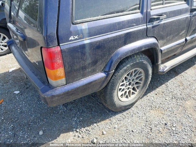 Auction sale of the 1999 Jeep Cherokee Limited, vin: 1J4FF78S6XL621608, lot number: 40066236