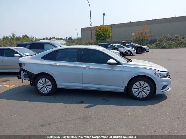 40082325 :رقم المزاد ، 3VWC57BU0KM067329 vin ، 2019 Volkswagen Jetta مزاد بيع
