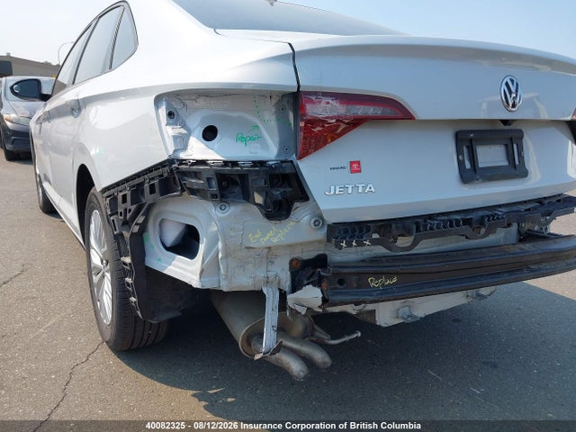 40082325 :رقم المزاد ، 3VWC57BU0KM067329 vin ، 2019 Volkswagen Jetta مزاد بيع