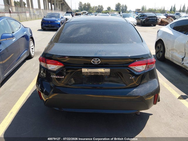 40079127 :رقم المزاد ، 5YFBPMBE0MP243551 vin ، 2021 Toyota Corolla Le مزاد بيع
