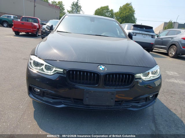 40082378 :رقم المزاد ، WBA8D9C53HK894088 vin ، 2017 Bmw 330i مزاد بيع