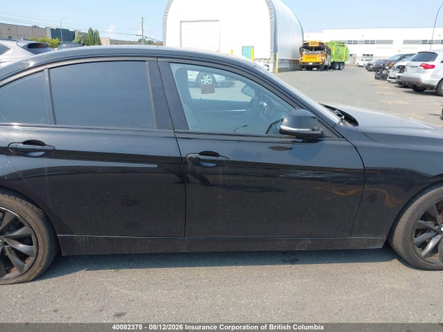 40082378 :رقم المزاد ، WBA8D9C53HK894088 vin ، 2017 Bmw 330i مزاد بيع