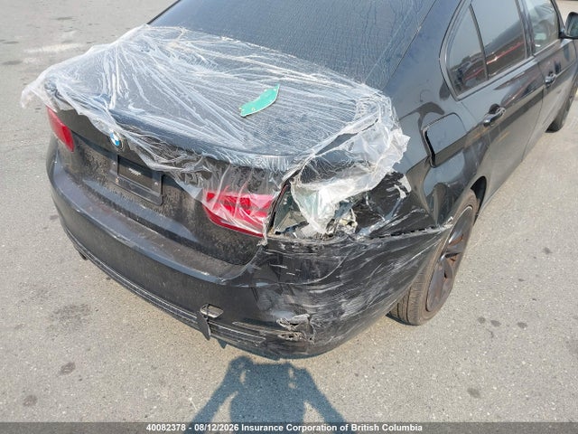 40082378 :رقم المزاد ، WBA8D9C53HK894088 vin ، 2017 Bmw 330i مزاد بيع