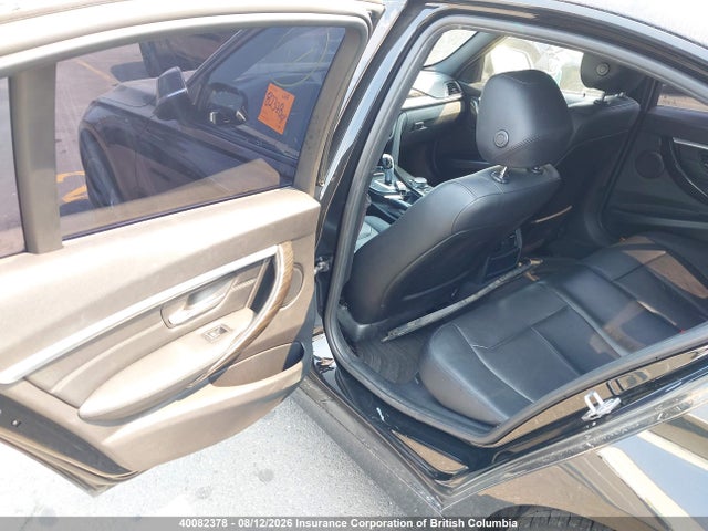 40082378 :رقم المزاد ، WBA8D9C53HK894088 vin ، 2017 Bmw 330i مزاد بيع