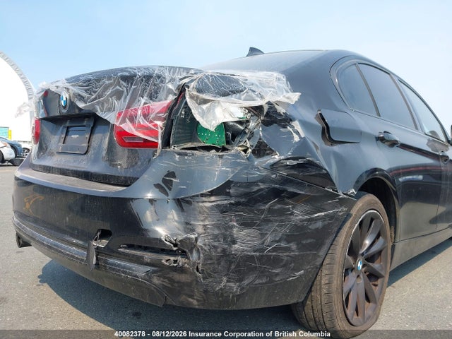 40082378 :رقم المزاد ، WBA8D9C53HK894088 vin ، 2017 Bmw 330i مزاد بيع