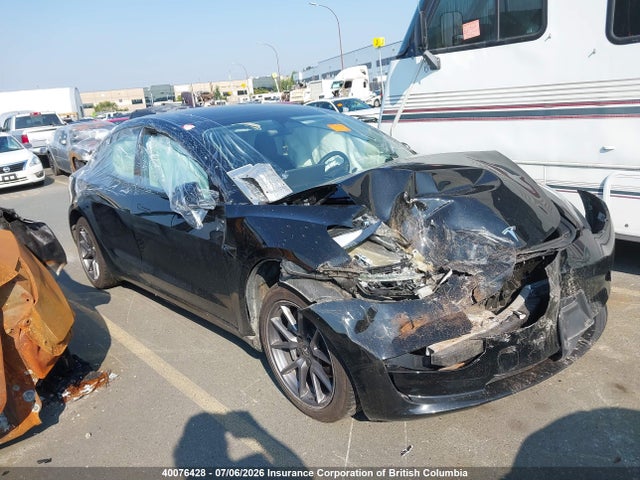 40076428 :رقم المزاد ، LRW3E1FA6PC899490 vin ، 2023 Tesla Model 3 مزاد بيع