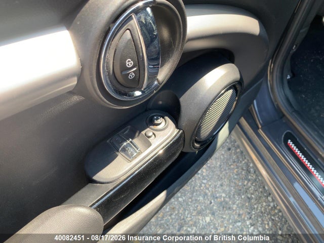 Mini 3 Door Cooper S 2020 WMWXR5C07L2M24424 Image 9