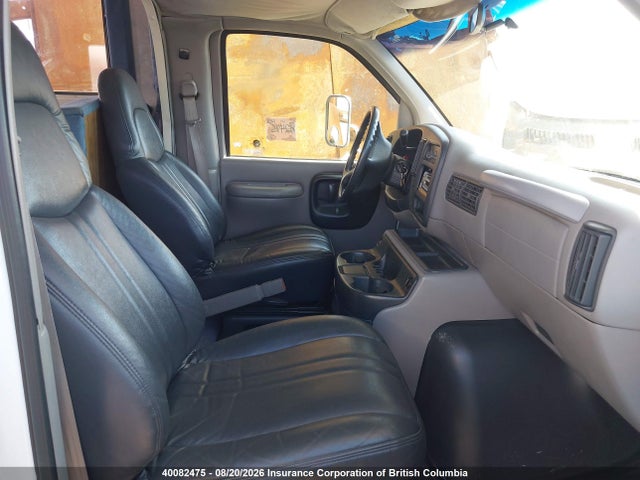 40082475 :رقم المزاد ، 1GBJG31J1T1039806 vin ، 1998 Chevrolet G30 مزاد بيع