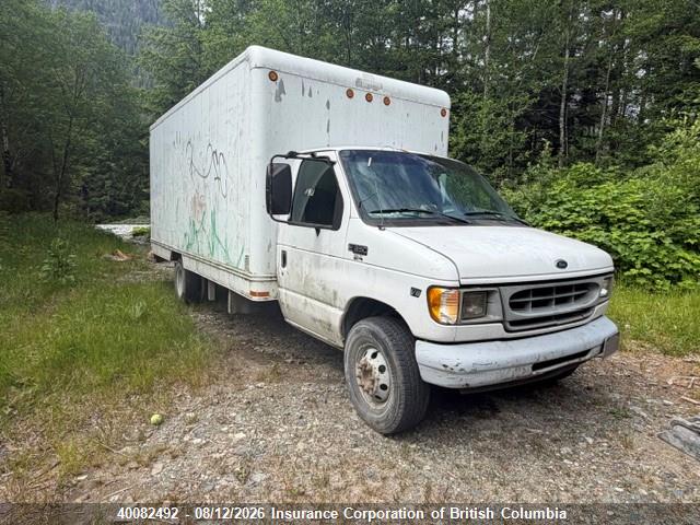 40082492 :رقم المزاد ، 1FDWE30F8XHB03160 vin ، 1999 Ford Econoline E350 Super Duty Ctwy V Rv مزاد بيع