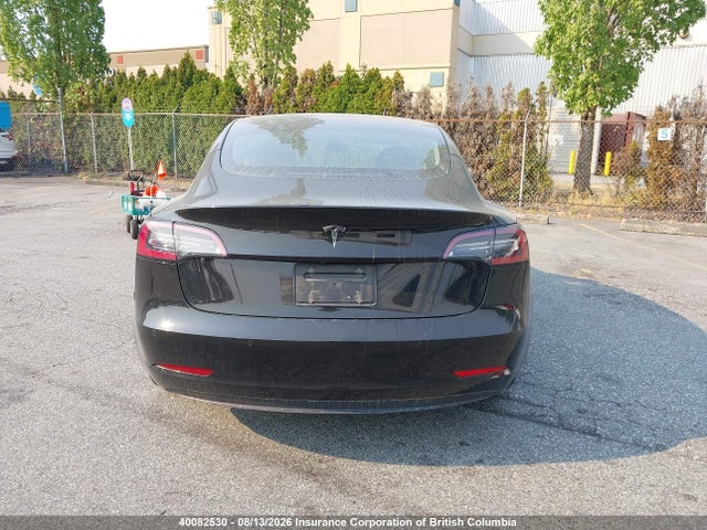 40082530 :رقم المزاد ، 5YJ3E1EA3NF341732 vin ، 2022 Tesla Model 3 مزاد بيع
