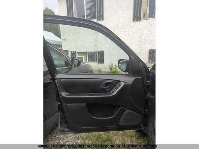 40082574 :رقم المزاد ، 1FMCU941X5KA91830 vin ، 2005 Ford Escape Limited مزاد بيع