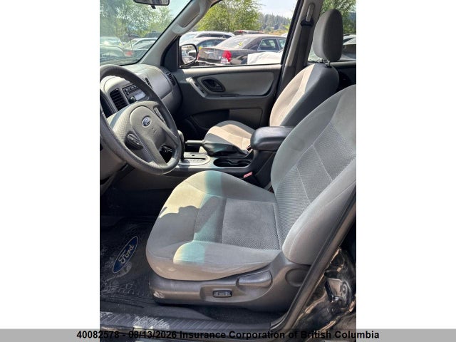2005 Ford Escape Xlt მანქანა იყიდება აუქციონზე, vin: 1FMYU93175KD37739, აუქციონის ნომერი: 40082578