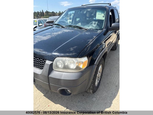 2005 Ford Escape Xlt მანქანა იყიდება აუქციონზე, vin: 1FMYU93175KD37739, აუქციონის ნომერი: 40082578