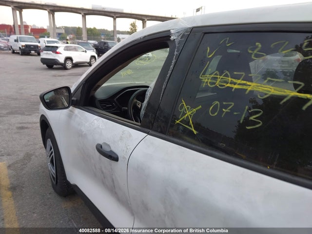 40082588 :رقم المزاد ، 1FMCU9F60LUB82258 vin ، 2020 Ford Escape S مزاد بيع