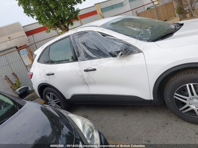 40082588 :رقم المزاد ، 1FMCU9F60LUB82258 vin ، 2020 Ford Escape S مزاد بيع