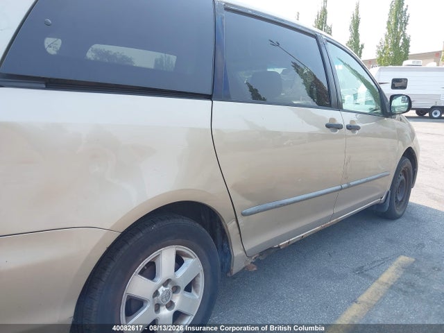 40082617 :رقم المزاد ، 5TDZA29C24S187421 vin ، 2004 Toyota Sienna Ce مزاد بيع