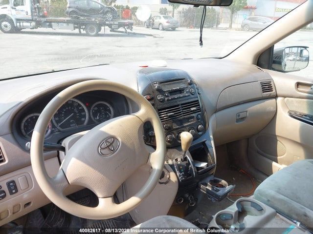 40082617 :رقم المزاد ، 5TDZA29C24S187421 vin ، 2004 Toyota Sienna Ce مزاد بيع