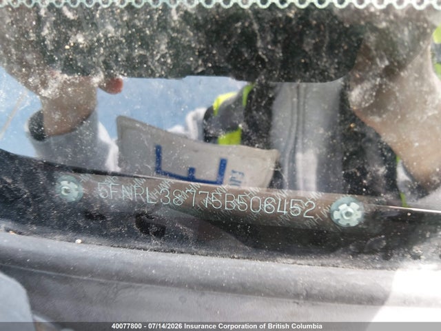 40077800 :رقم المزاد ، 5FNRL38775B506452 vin ، 2005 Honda Odyssey Ex-l مزاد بيع