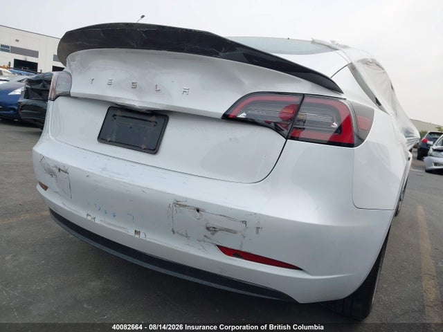 40082664 :رقم المزاد ، LRW3E1FA1PC891717 vin ، 2023 Tesla Model 3 مزاد بيع