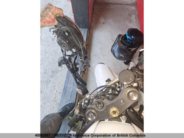 Suzuki GSX-R750 2019 JS1GR7MAXK7100613 Image 15