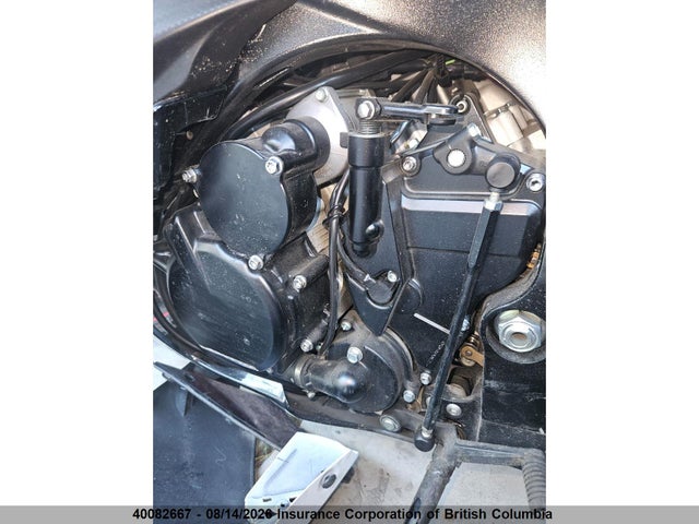 Suzuki GSX-R750 2019 JS1GR7MAXK7100613 Image 16